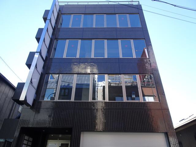 越⾕駅 徒歩1分！駅近・看板取り付け可能☆新築物件